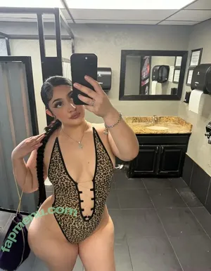 nixieneutron / theonly.aerickaa nude photo #0007