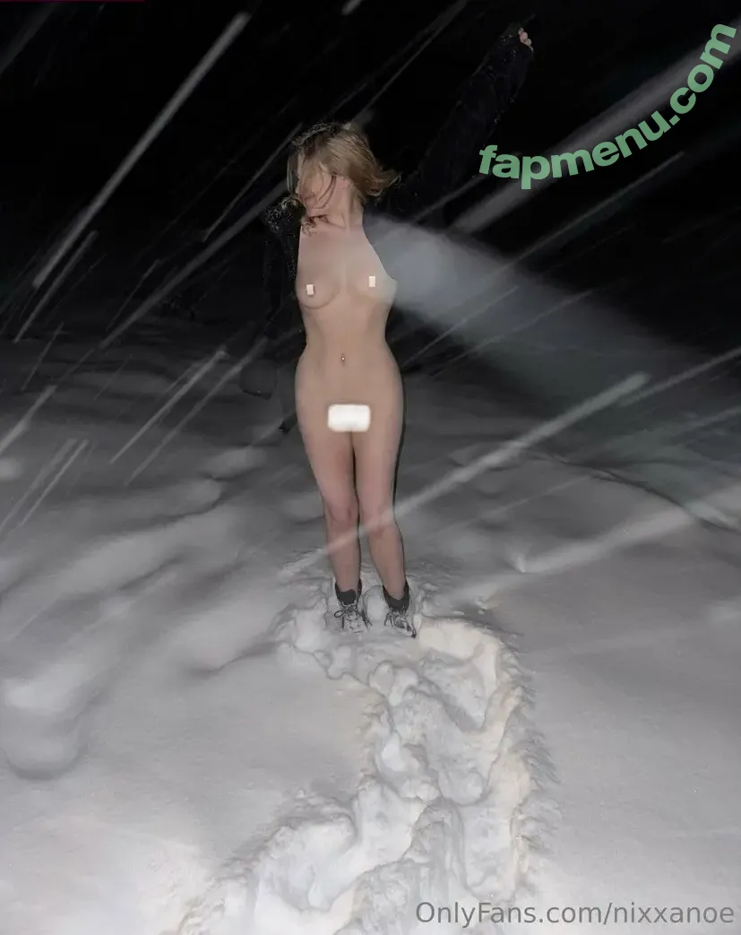 nixienoe nude photo #0002 (nixienoe)