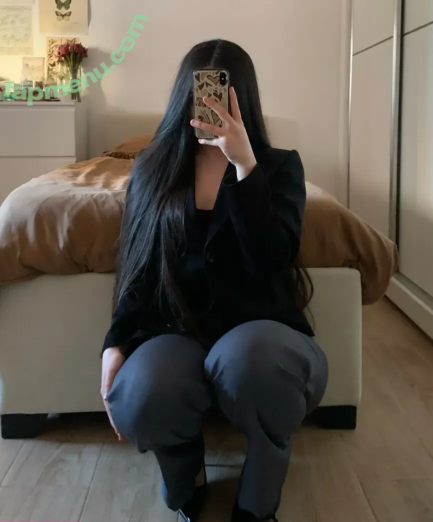 Nlydiss nude photo #0005 (Helydiss)