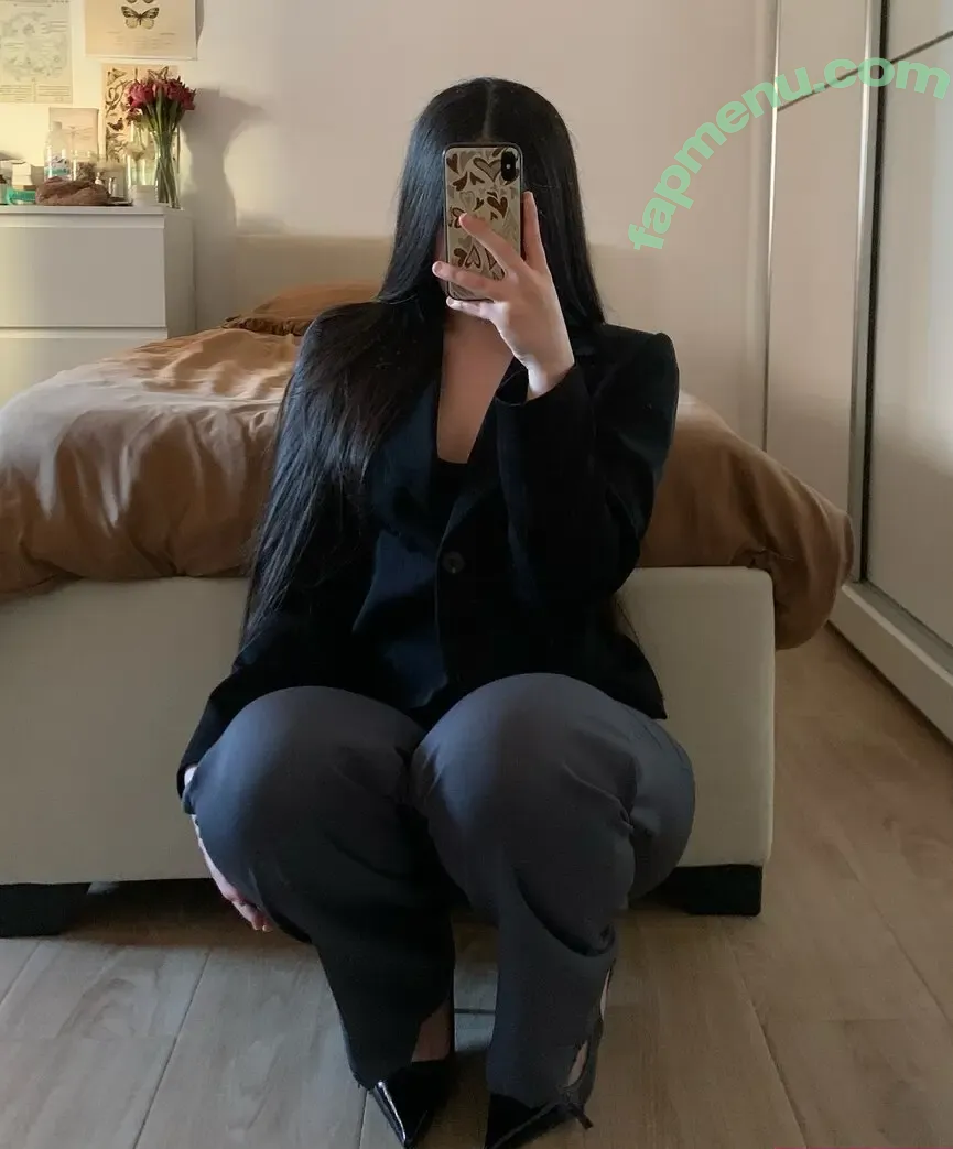 Nlydiss nude photo #0007 (Helydiss)