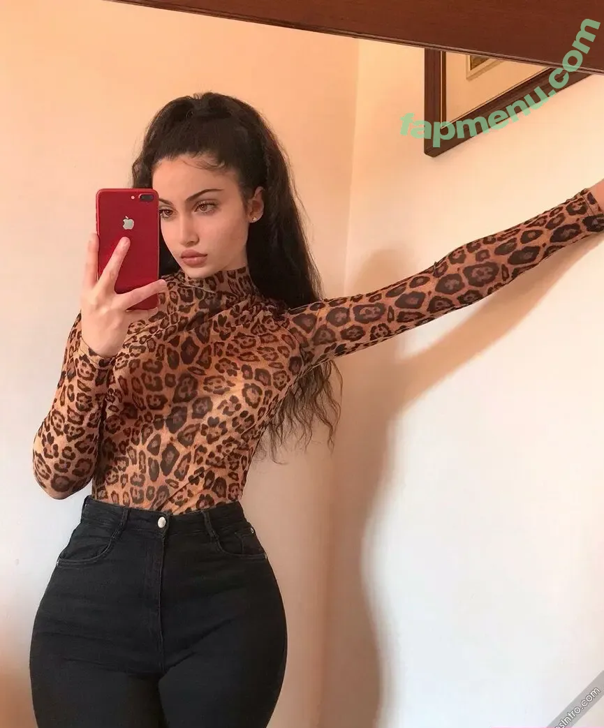 Nlydiss nude photo #0015 (Helydiss)