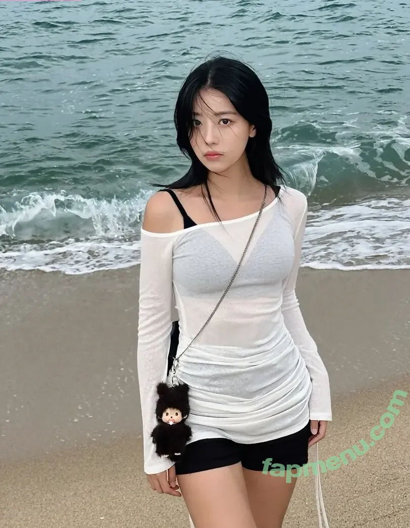 nnin.lna nude photo #0015 (nnin.lna)