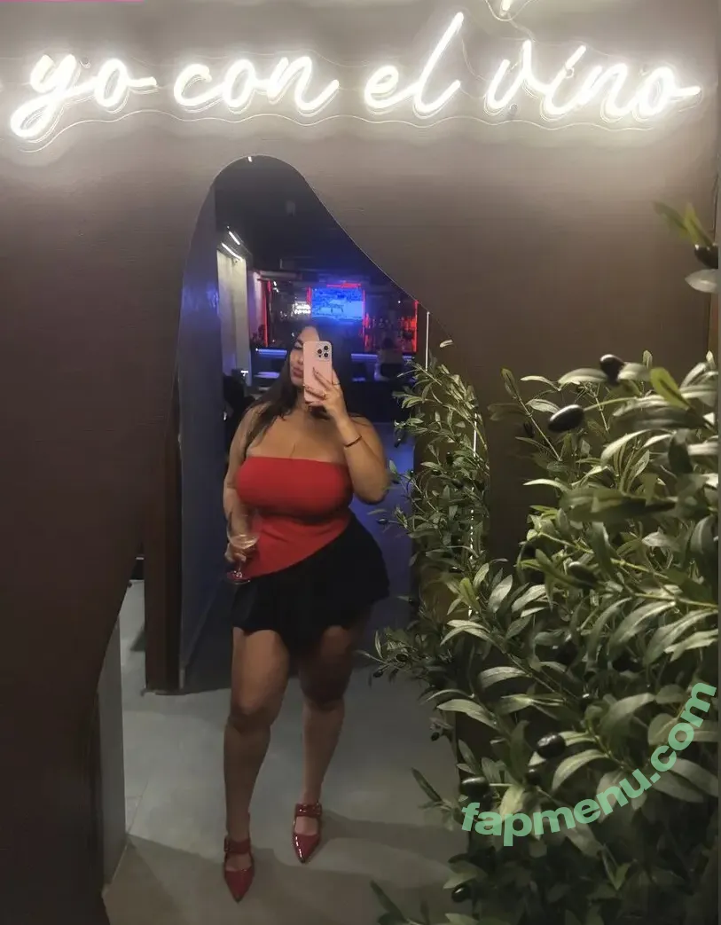 Nnvhia nude photo #0004 (n_mrhia)