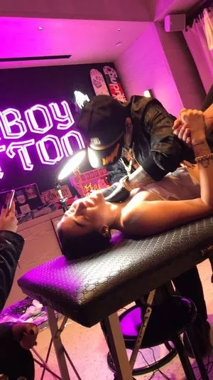 Noah Cyrus / noahcyrus nude photo #0035