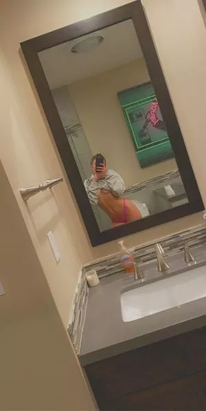 Noah Cyrus / noahcyrus nude photo #0052