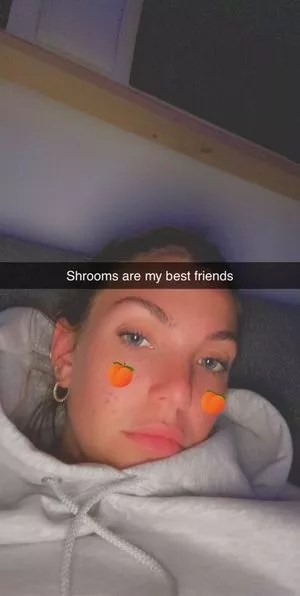 Noah Cyrus / noahcyrus nude photo #0071