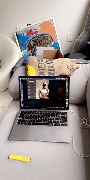 Noah Cyrus / noahcyrus nude photo #0076