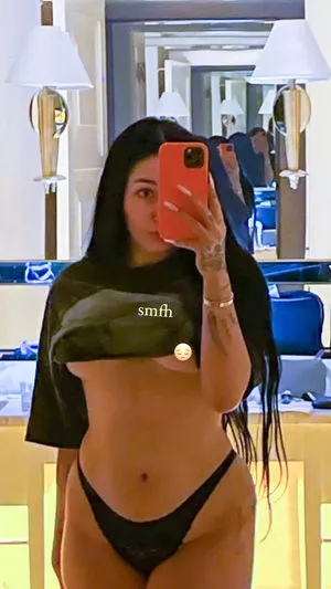 Noah Cyrus / noahcyrus nude photo #0143