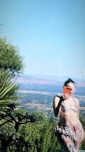 Noah Cyrus / noahcyrus nude photo #0144