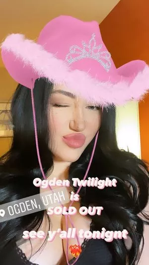 Noah Cyrus / noahcyrus nude photo #0145
