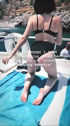 Noah Cyrus / noahcyrus nude photo #0159
