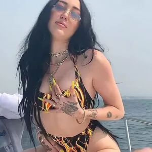 Noah Cyrus / noahcyrus nude photo #0169