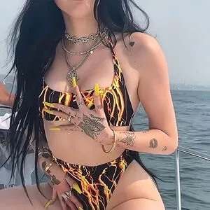 Noah Cyrus / noahcyrus nude photo #0171