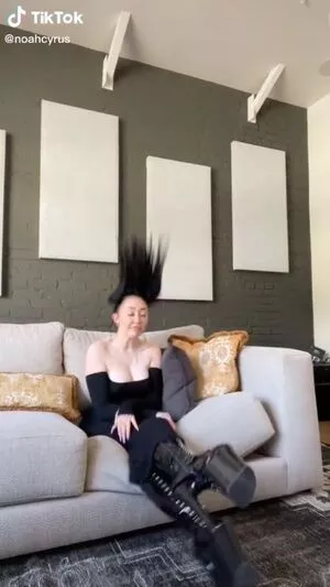 Noah Cyrus / noahcyrus nude photo #0238
