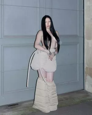 Noah Cyrus / noahcyrus nude photo #0257