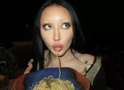 Noah Cyrus / noahcyrus nude photo #0261