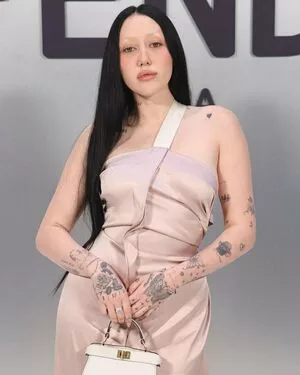 Noah Cyrus / noahcyrus nude photo #0270