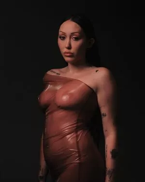 Noah Cyrus / illusion_4_lust / noahcyrus nude photo #0483