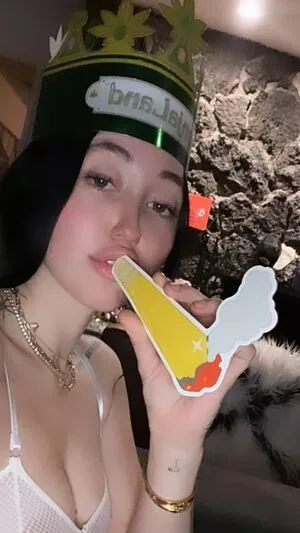 Noah Cyrus / illusion_4_lust / noahcyrus nude photo #0530