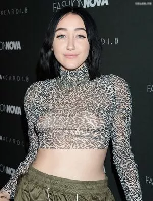 Noah Cyrus / illusion_4_lust / noahcyrus nude photo #0690