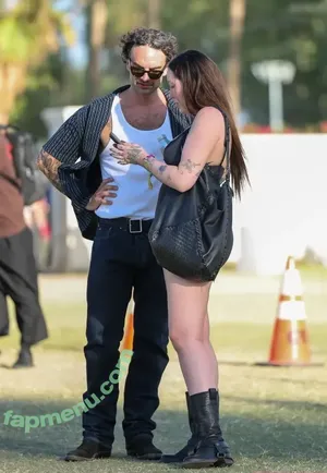 Noah Cyrus / noahcyrus nude photo #0910