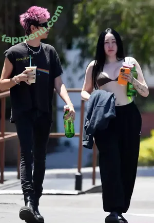 Noah Cyrus / noahcyrus nude photo #0945
