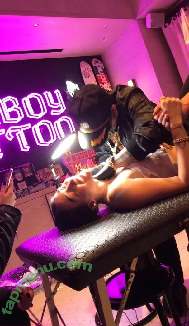 Noah Cyrus nude photo #0035 (noahcyrus)