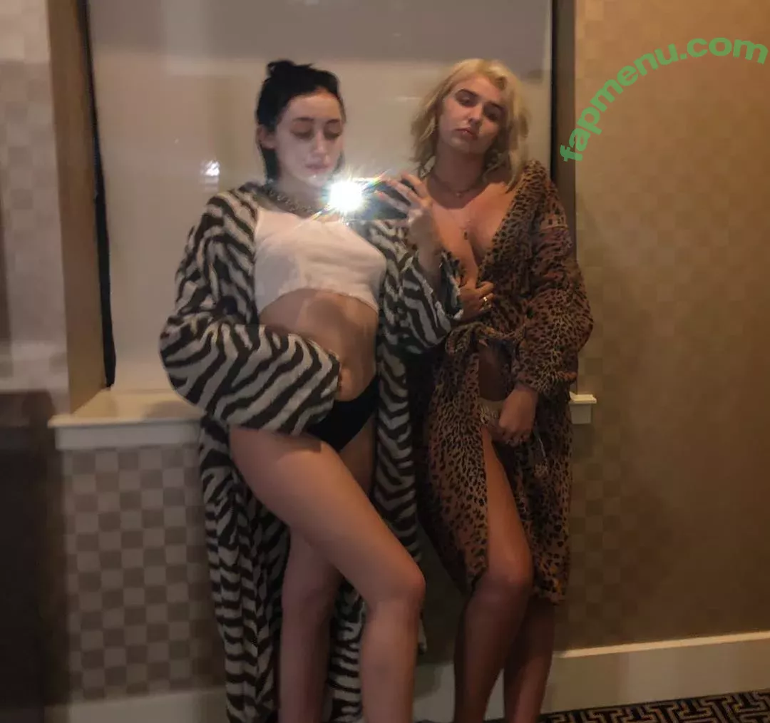Noah Cyrus nude photo #0132 (noahcyrus)