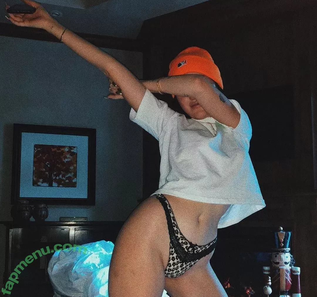 Noah Cyrus nude photo #0137 (noahcyrus)