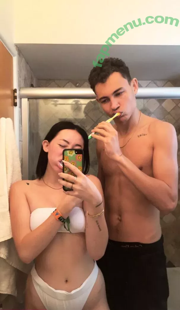 Noah Cyrus nude photo #0161 (noahcyrus)