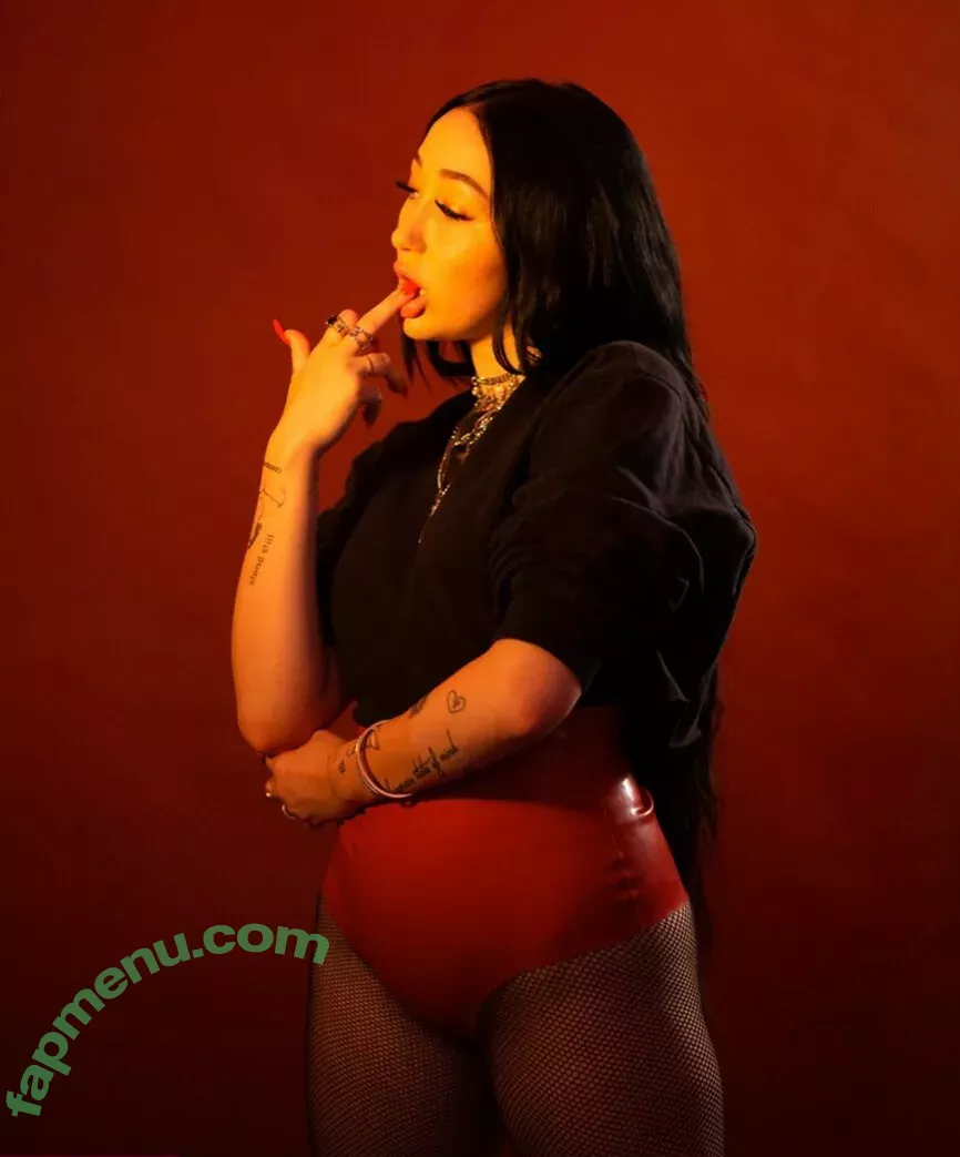 Noah Cyrus nude photo #0163 (noahcyrus)
