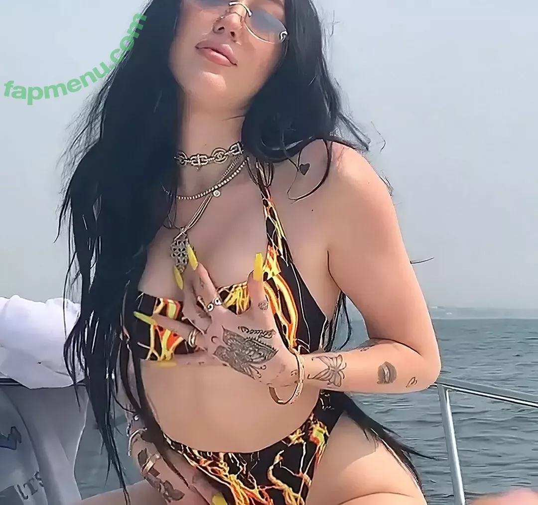 Noah Cyrus nude photo #0169 (noahcyrus)