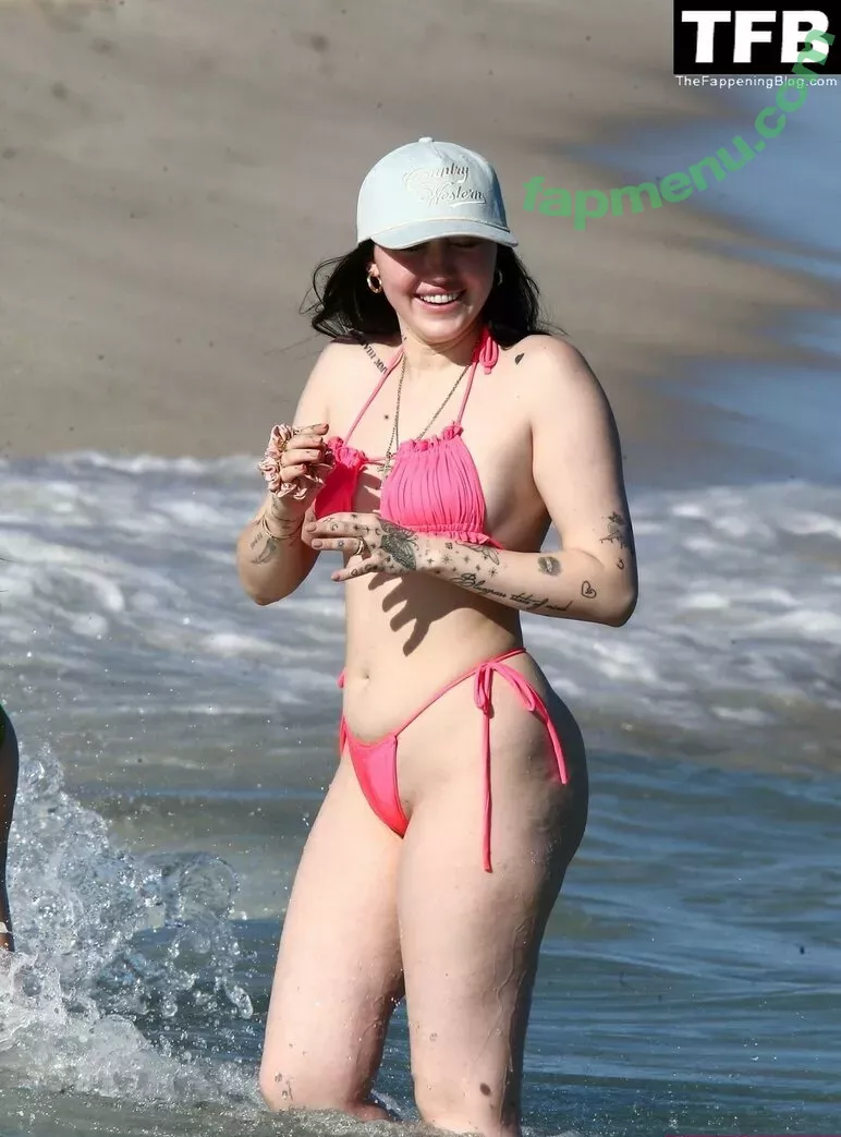 Noah Cyrus nude photo #0196 (noahcyrus)