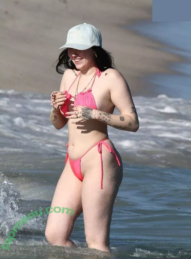 Noah Cyrus nude photo #0212 (noahcyrus)