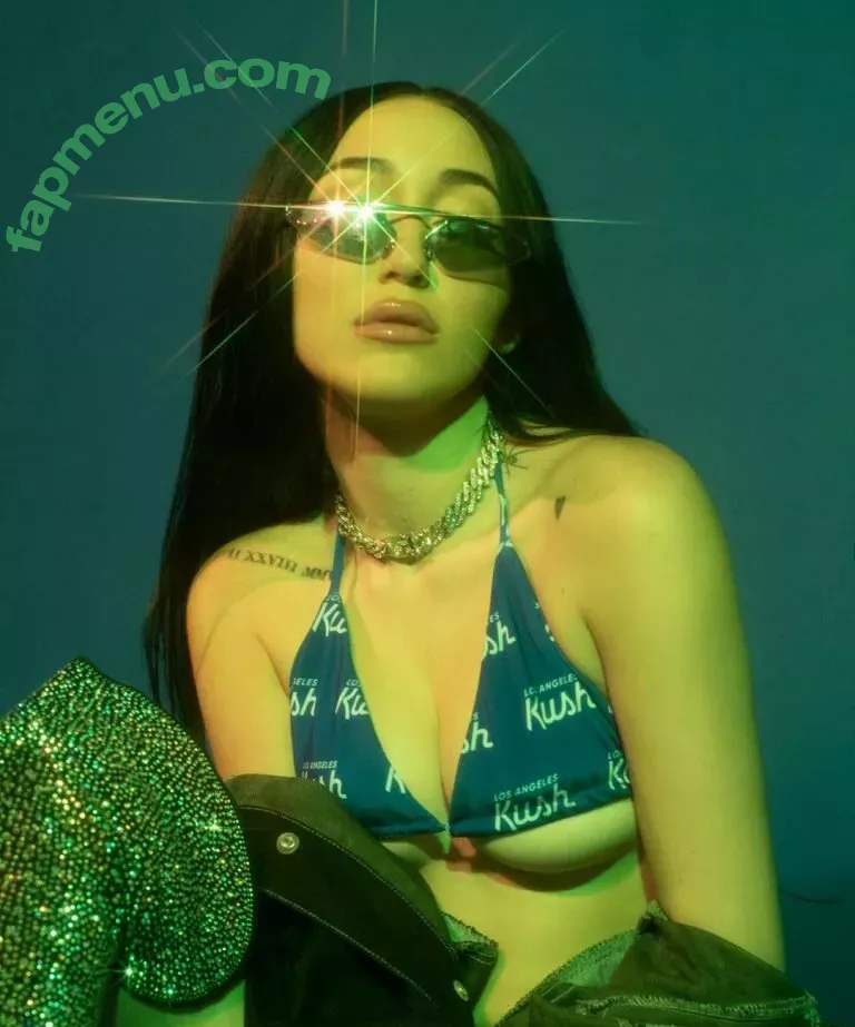 Noah Cyrus nude photo #0217 (noahcyrus)