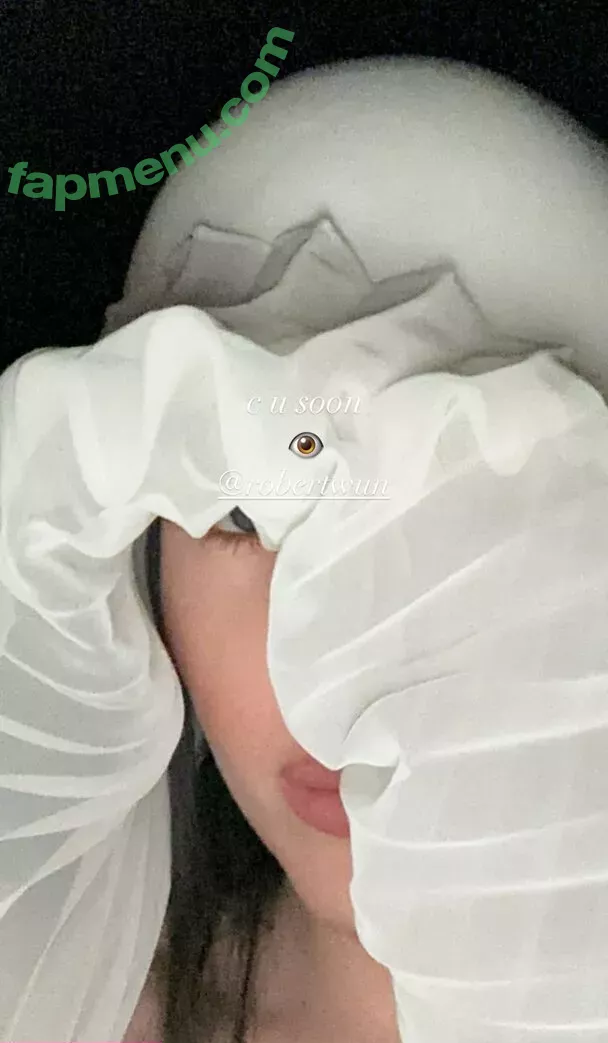 Noah Cyrus nude photo #0253 (noahcyrus)