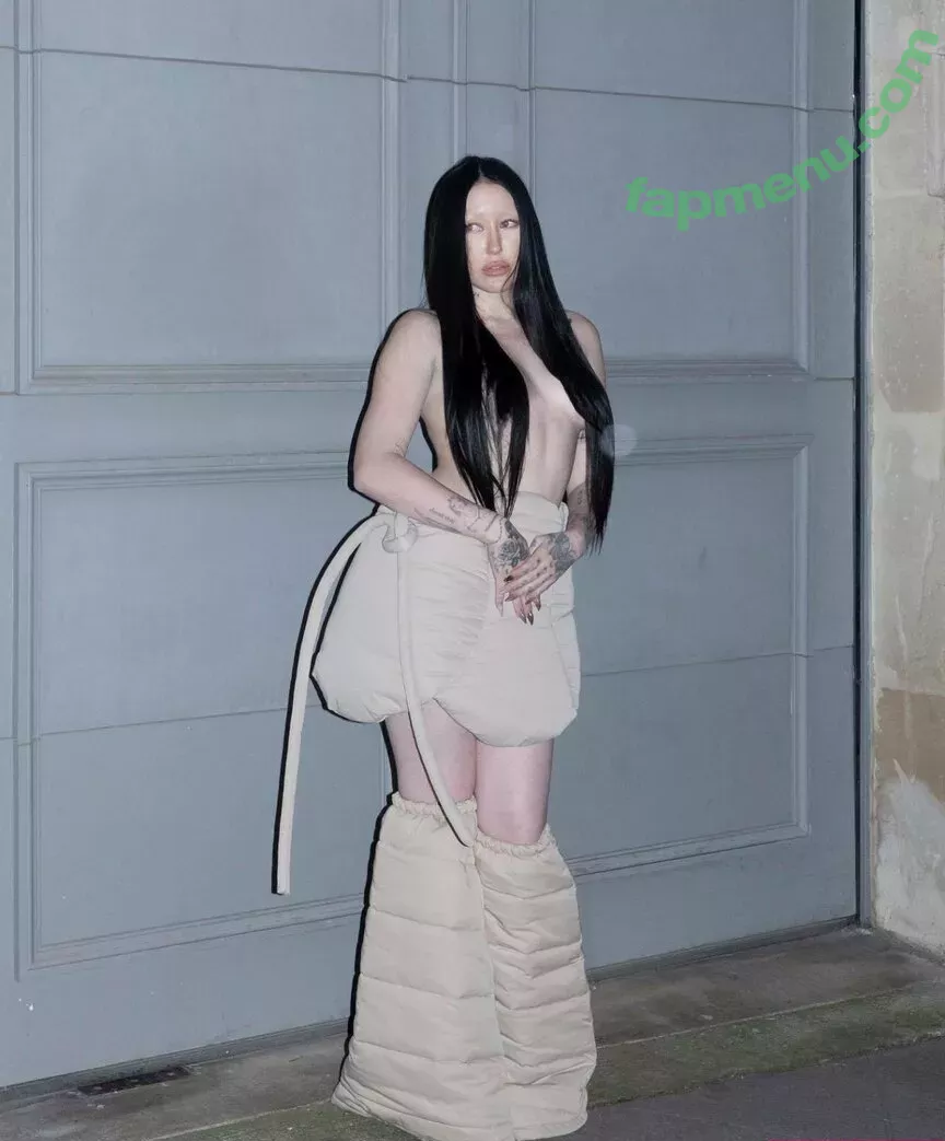 Noah Cyrus nude photo #0257 (noahcyrus)