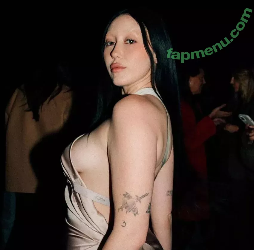 Noah Cyrus nude photo #0273 (noahcyrus)