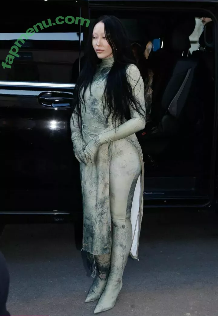Noah Cyrus nude photo #0286 (noahcyrus)