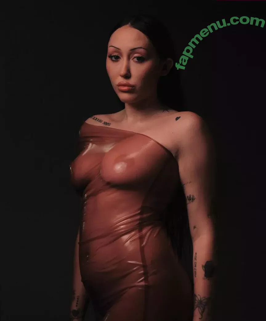 Noah Cyrus nude photo #0483 (illusion_4_lust / noahcyrus)