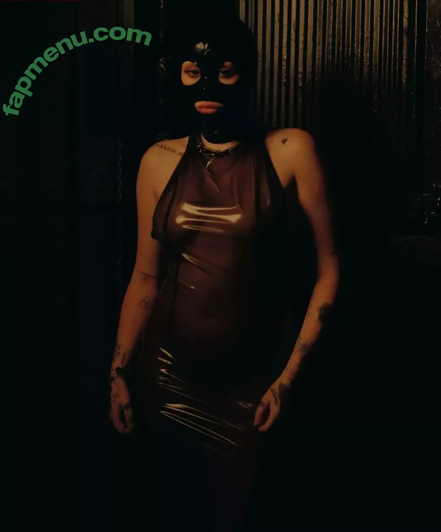 Noah Cyrus nude photo #0488 (noahcyrus)