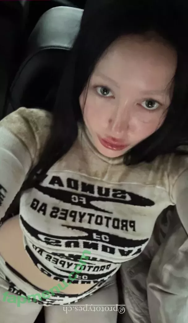 Noah Cyrus nude photo #0492 (noahcyrus)
