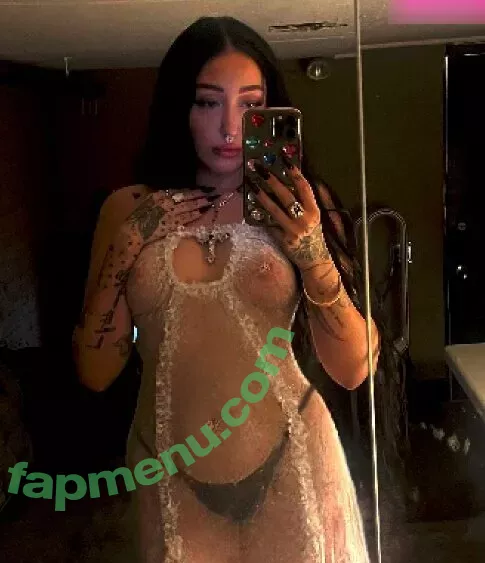 Noah Cyrus nude photo #0564 (illusion_4_lust / noahcyrus)