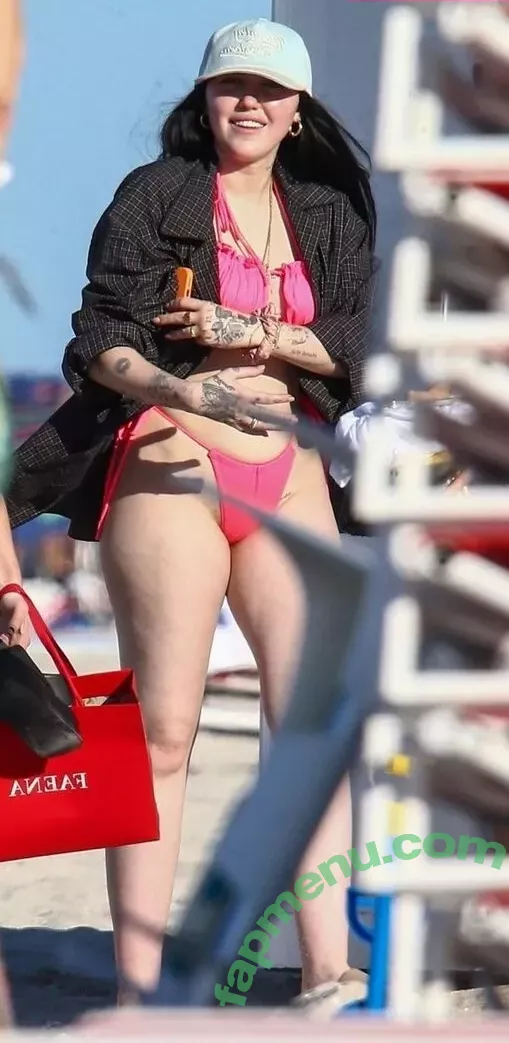 Noah Cyrus nude photo #0630 (illusion_4_lust / noahcyrus)