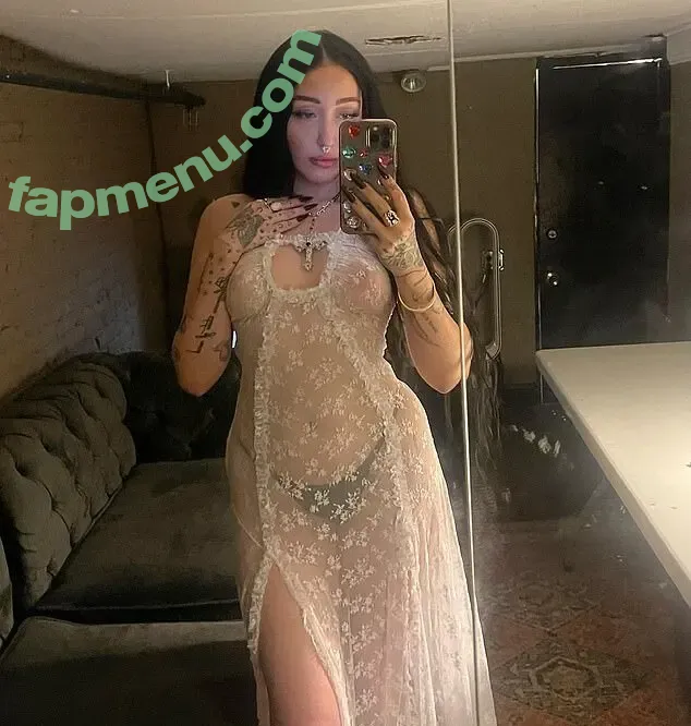 Noah Cyrus nude photo #0859 (noahcyrus)