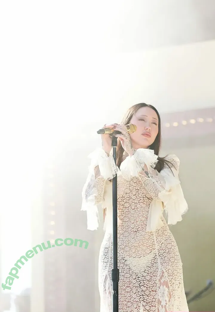 Noah Cyrus nude photo #0891 (noahcyrus)