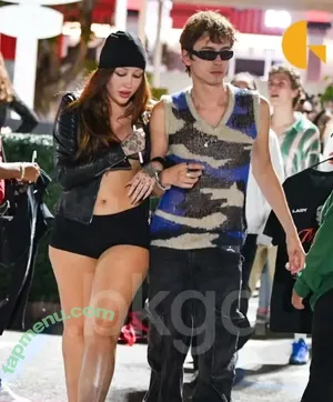 Noah Cyrus / noahcyrus nude photo #1082