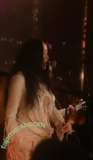 Noah Cyrus / noahcyrus nude photo #1110