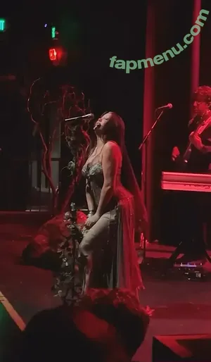 Noah Cyrus / noahcyrus nude photo #1166