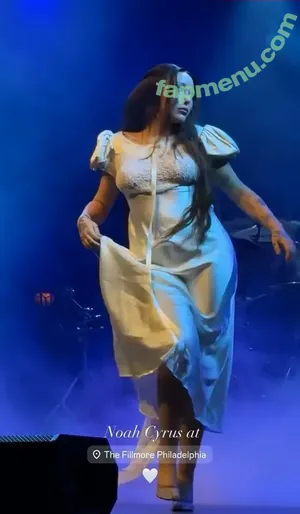 Noah Cyrus / noahcyrus nude photo #1255